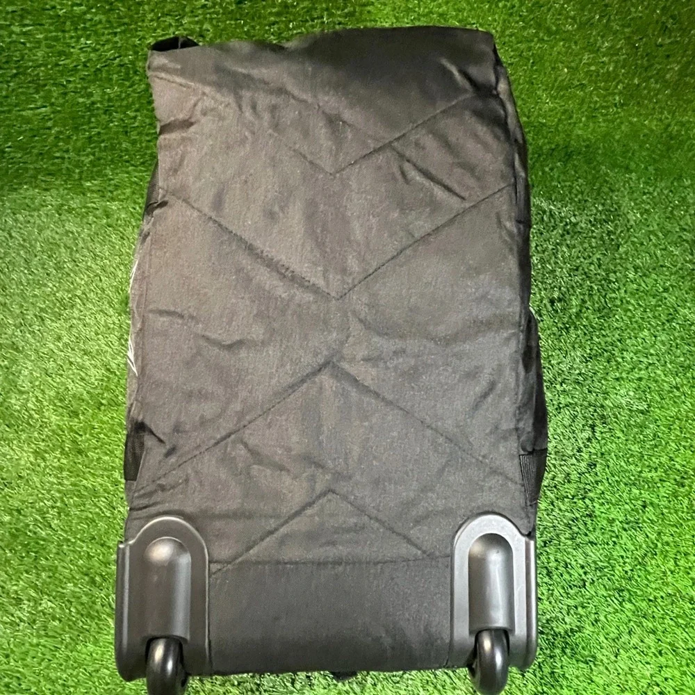 Dallas Cowboys‎ Mojo Licensing Rolling Duffle Bag Black NFL Travel Gym Star Logo